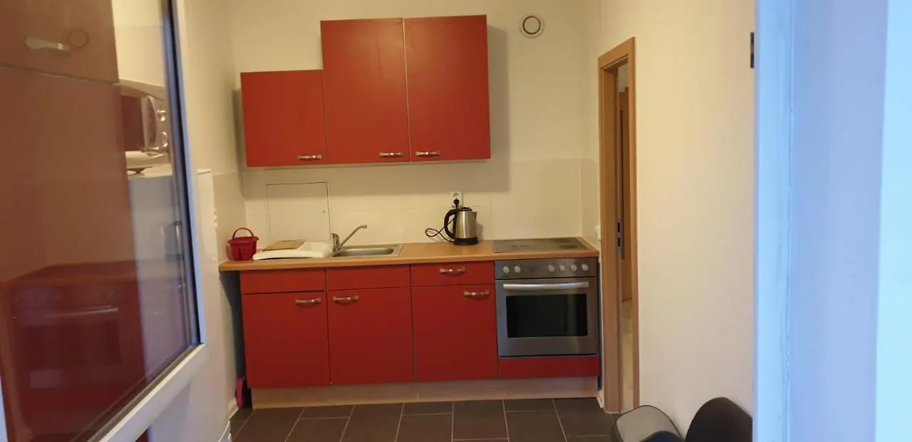 Apartment Ferienwohnung Fuer Monteure In Leipzig Gruenau Germany
