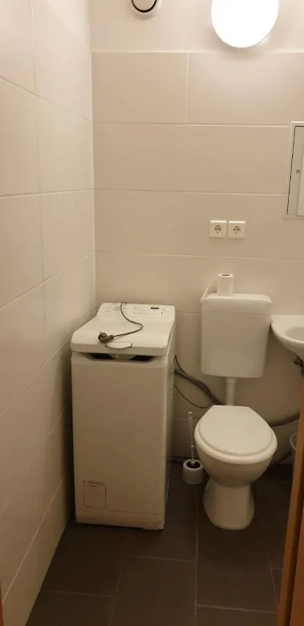 Ferienwohnung Fuer Monteure In Leipzig Gruenau Apartment